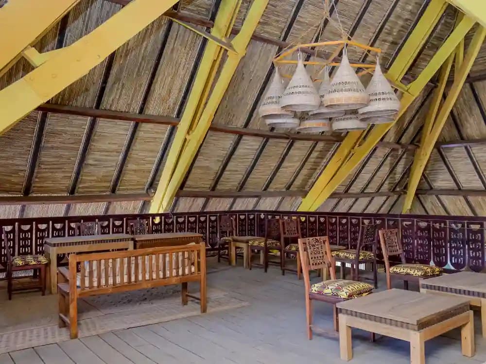 Restaurant sous paillote du Pélican du Saloum